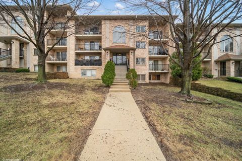 Photo of 4407 Pershing Avenue #2S, Downers Grove, IL 60515 (MLS # 12587777)