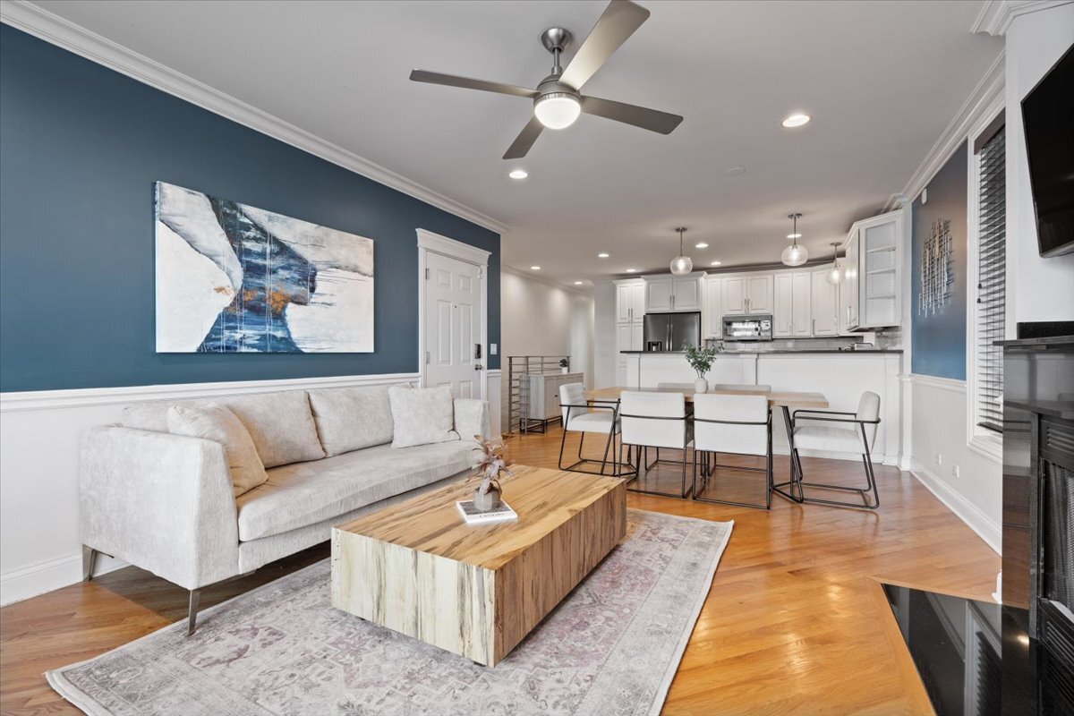 2022 N Wood Street 1N