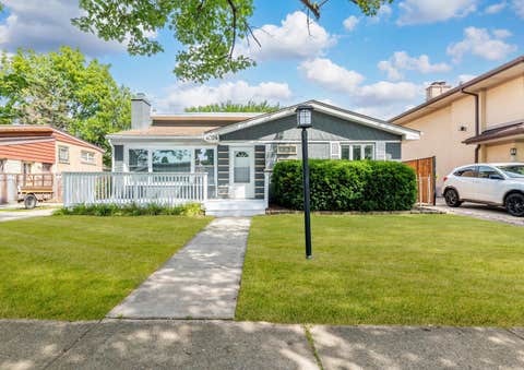 Photo of 4024 W 106th Street, Oak Lawn, IL 60453 (MLS # 12741746)