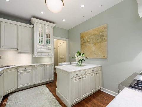 Tiny photo for 1210 N Astor Street #2A, Chicago, IL 60610 (MLS # 12775276)