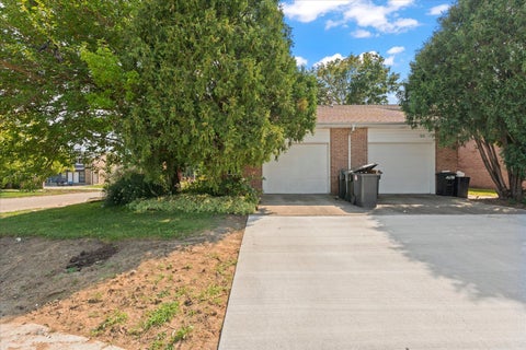 Tiny photo for 1319 E Harding Drive #A, Urbana, IL 61801 (MLS # 12750450)
