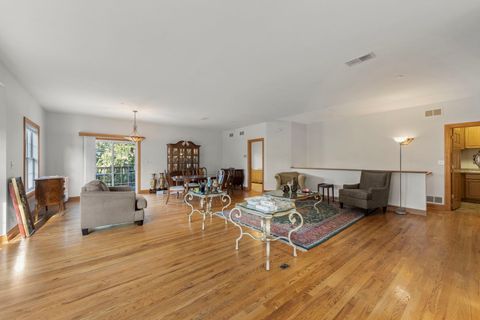 1537 Queen Ann Lane Gurnee IL 60031