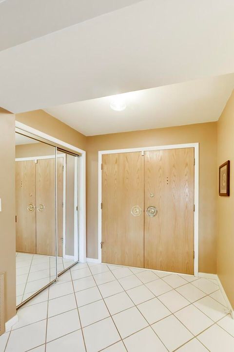 Tiny photo for 1535 Forest Avenue #402, River Forest, IL 60305 (MLS # 12613405)