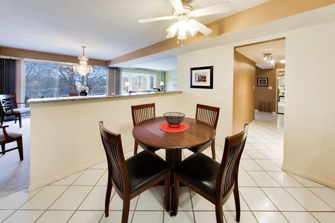 Tiny photo for 1535 Forest Avenue #402, River Forest, IL 60305 (MLS # 12613405)