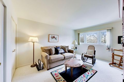 Tiny photo for 1535 Forest Avenue #402, River Forest, IL 60305 (MLS # 12613405)