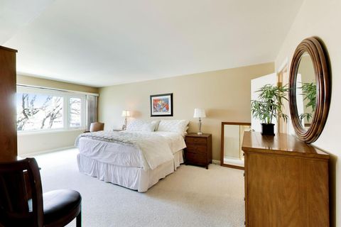 Tiny photo for 1535 Forest Avenue #402, River Forest, IL 60305 (MLS # 12613405)