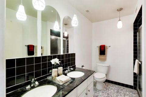 Tiny photo for 1535 Forest Avenue #402, River Forest, IL 60305 (MLS # 12613405)