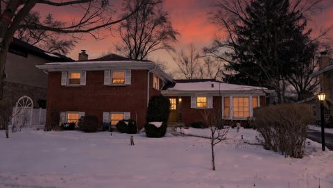 Tiny photo for 232 Kilpatrick Avenue, Wilmette, IL 60091 (MLS # 12586928)