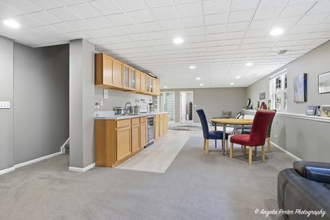 Tiny photo for 9 Laurel Valley Court, Lake In The Hills, IL 60156 (MLS # 12574600)