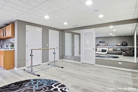 Tiny photo for 9 Laurel Valley Court, Lake In The Hills, IL 60156 (MLS # 12574600)