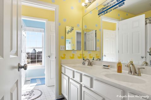 Tiny photo for 9 Laurel Valley Court, Lake In The Hills, IL 60156 (MLS # 12574600)