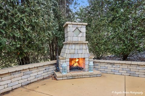 Tiny photo for 9 Laurel Valley Court, Lake In The Hills, IL 60156 (MLS # 12574600)