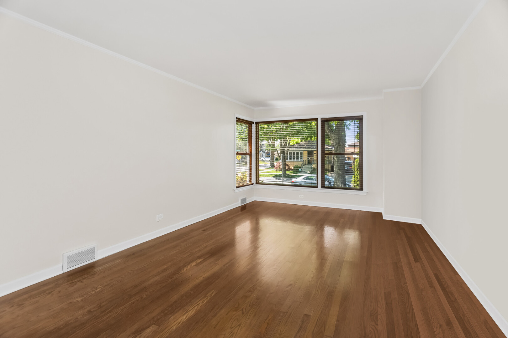 3923 W 106th Street