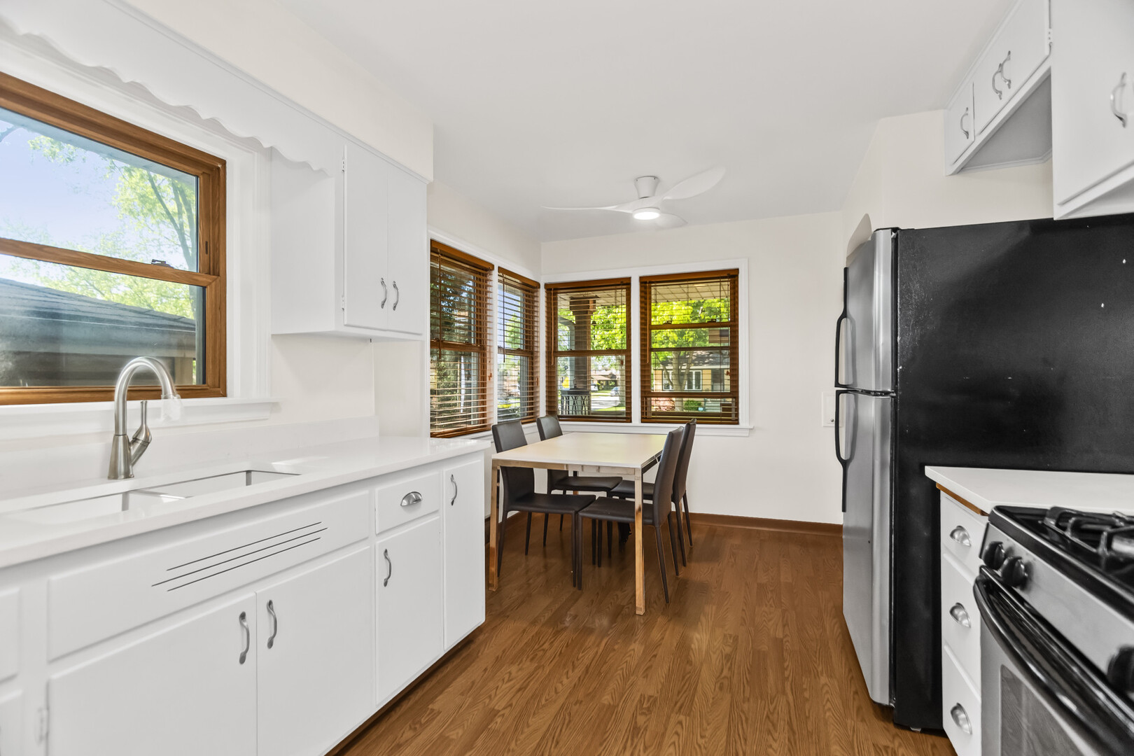 3923 W 106th Street