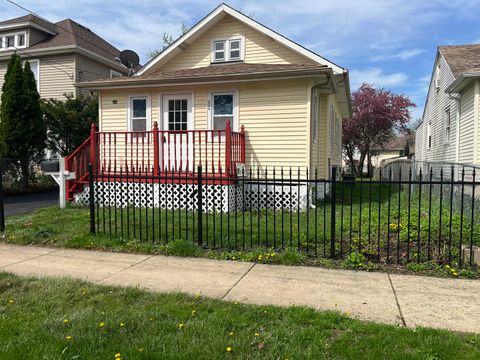 Tiny photo for 226 N Ohio Street, Aurora, IL 60505 (MLS # 12622344)