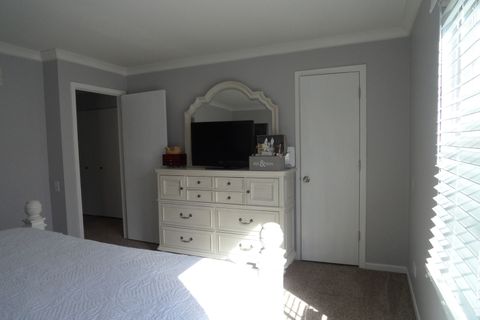 Tiny photo for 1337 Eastwood Drive, Aurora, IL 60506 (MLS # 12603465)