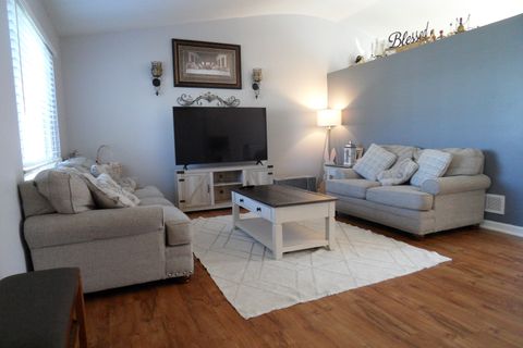 Tiny photo for 1337 Eastwood Drive, Aurora, IL 60506 (MLS # 12603465)