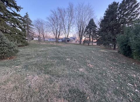 Tiny photo for 912 E Locust Street, Fairbury, IL 61739 (MLS # 12525042)