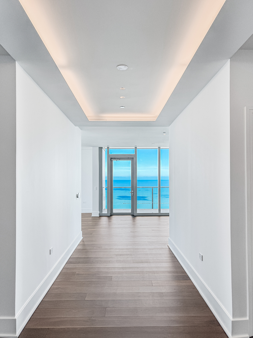 363 E Wacker Drive 6306