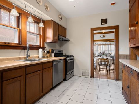 Tiny photo for 25 N Worth Avenue, Elgin, IL 60123 (MLS # 12623034)