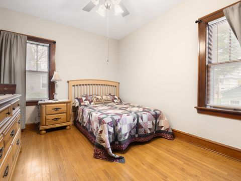 Tiny photo for 25 N Worth Avenue, Elgin, IL 60123 (MLS # 12623034)