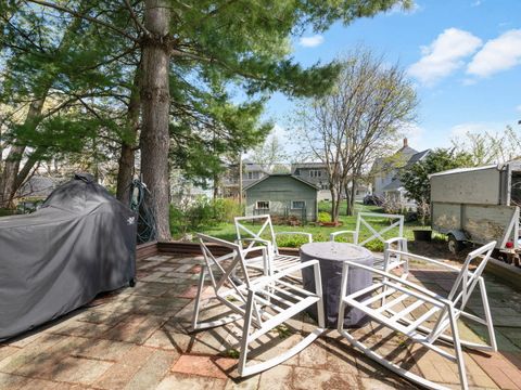 Tiny photo for 25 N Worth Avenue, Elgin, IL 60123 (MLS # 12623034)