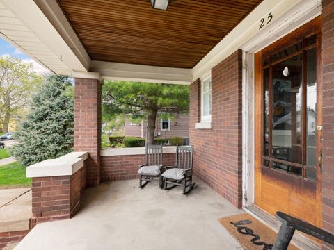 Tiny photo for 25 N Worth Avenue, Elgin, IL 60123 (MLS # 12623034)