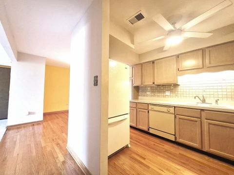 Tiny photo for 5715 Park Place #J2, Crestwood, IL 60418 (MLS # 12486905)