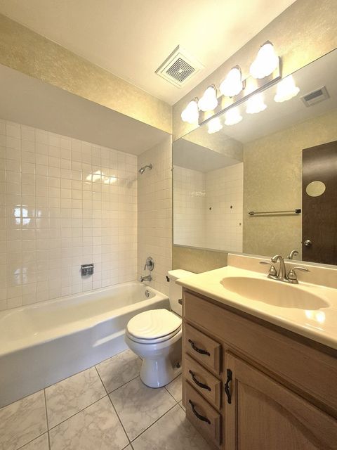 Tiny photo for 5715 Park Place #J2, Crestwood, IL 60418 (MLS # 12486905)