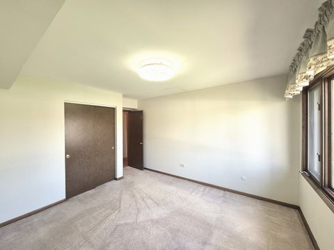 Tiny photo for 5715 Park Place #J2, Crestwood, IL 60418 (MLS # 12486905)