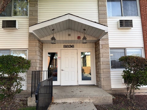 Photo of 8836 N Western Avenue #207G, Des Plaines, IL 60016 (MLS # 12768449)
