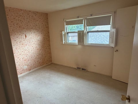 Tiny photo for 15239 Hamlin Avenue, Midlothian, IL 60445 (MLS # 12767791)