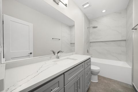 Tiny photo for 6650 S Wabash Avenue, Chicago, IL 60637 (MLS # 12516235)