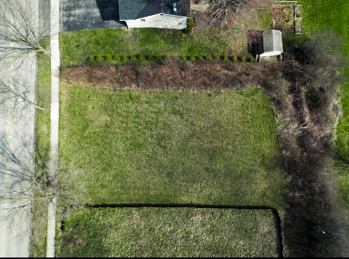 975 Belle Plaine Avenue