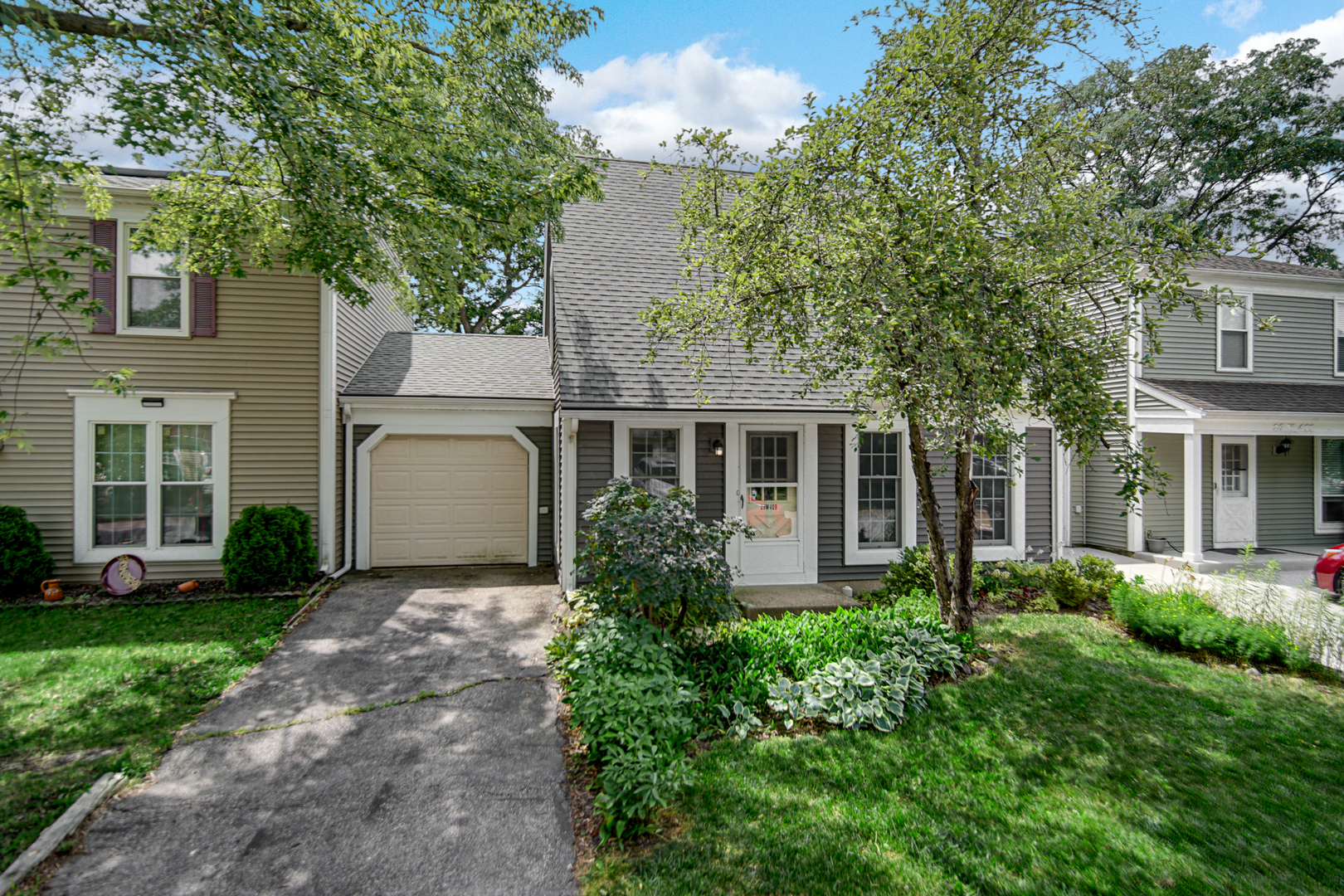 29W409 White Oak Drive
