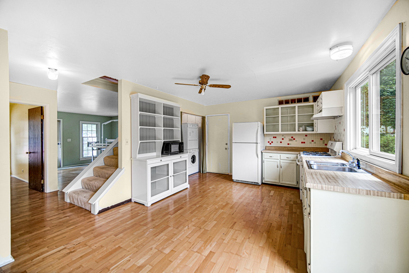 29W409 White Oak Drive