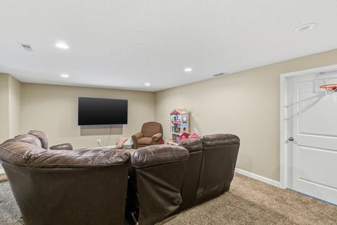 Tiny photo for 1807 W 75th Place W, Davenport, IA 52806 (MLS # 12639024)