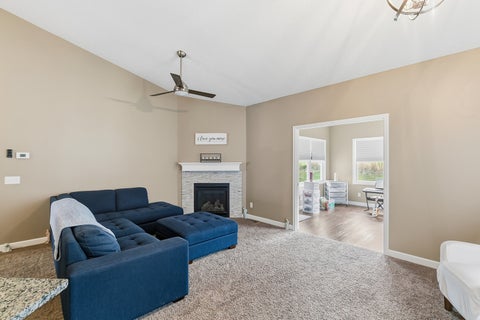 Tiny photo for 1807 W 75th Place W, Davenport, IA 52806 (MLS # 12639024)