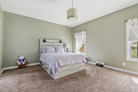 Tiny photo for 1807 W 75th Place W, Davenport, IA 52806 (MLS # 12639024)