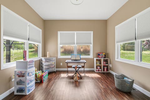 Tiny photo for 1807 W 75th Place W, Davenport, IA 52806 (MLS # 12639024)