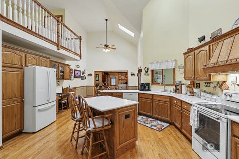 Tiny photo for 14615 W Hickory Avenue, Lemont, IL 60439 (MLS # 12755212)