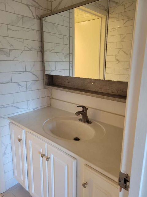 Tiny photo for 2014 Blackthorn Drive #2014, Champaign, IL 61821 (MLS # 12480748)