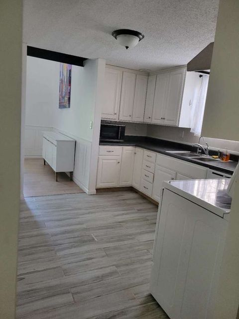 Tiny photo for 2014 Blackthorn Drive #2014, Champaign, IL 61821 (MLS # 12480748)