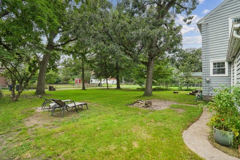 Tiny photo for 917 Holmes Street, Bettendorf, IA 52722 (MLS # 12723575)