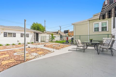 Tiny photo for 3221 N Opal Avenue, Chicago, IL 60634 (MLS # 12641156)