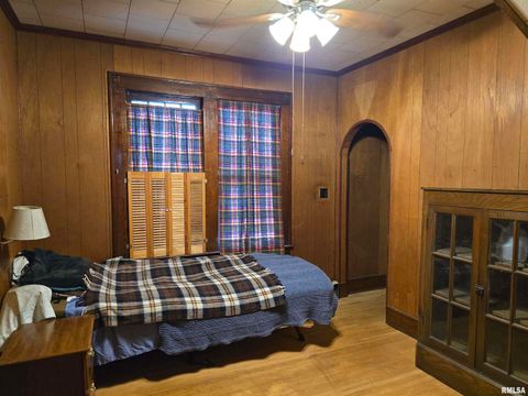 Tiny photo for 500 W SLOAN Street, Harrisburg, IL 62946 (MLS # EB460575)