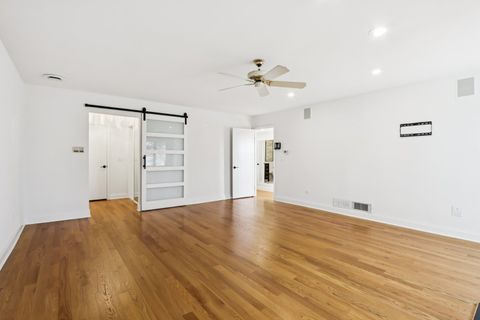 Tiny photo for 2019 E Avon Lane, Arlington Heights, IL 60004 (MLS # 12570998)