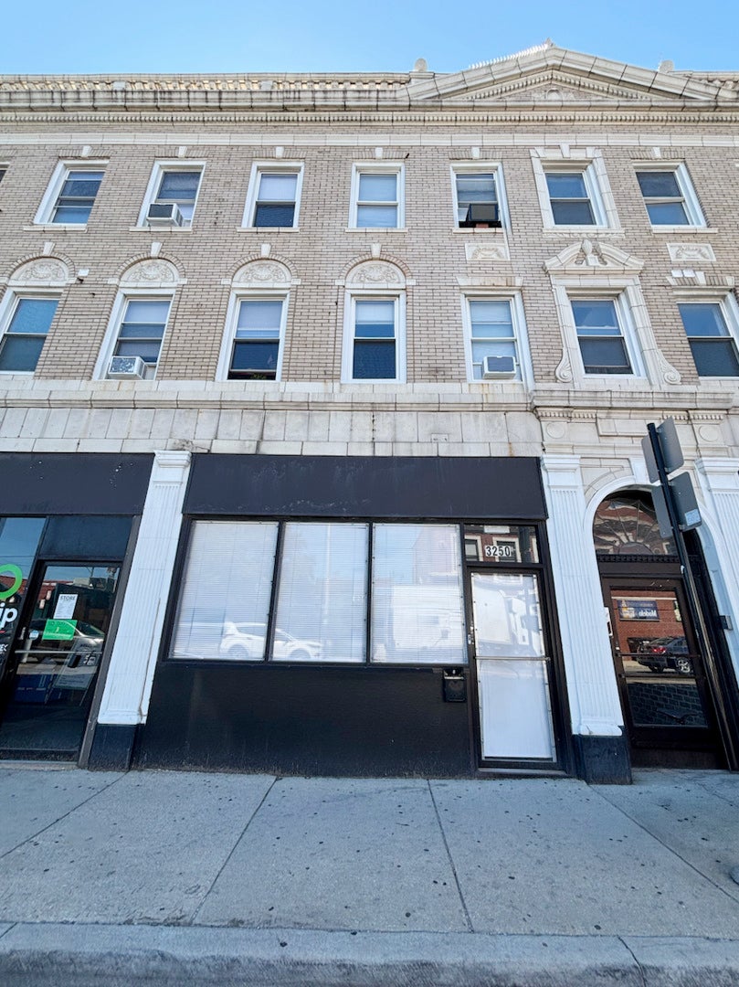 3250 N Pulaski Road