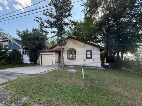 709 Lake Shore Drive Wauconda IL 60084