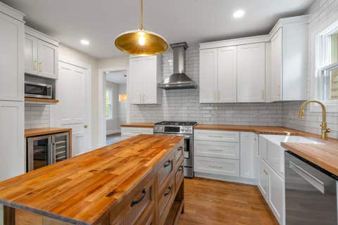 Tiny photo for 4142 Wolf Road, Western Springs, IL 60558 (MLS # 12710134)